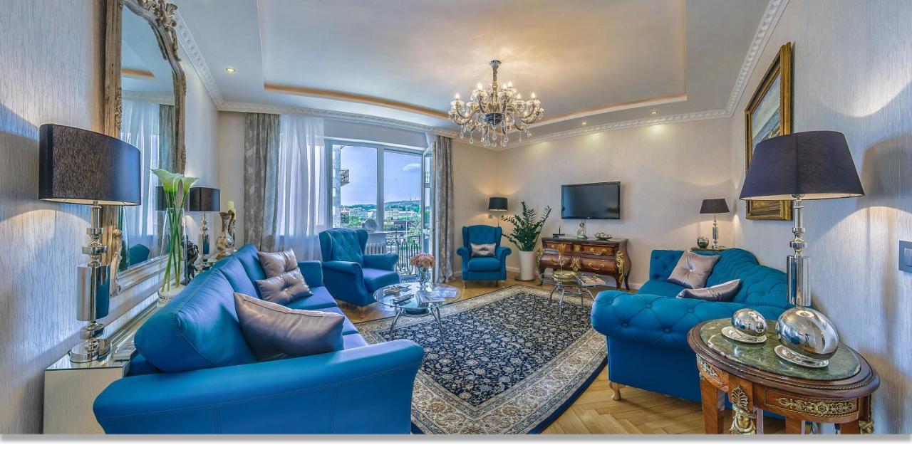 B&P Maine Street Apartments Budapest Bagian luar foto